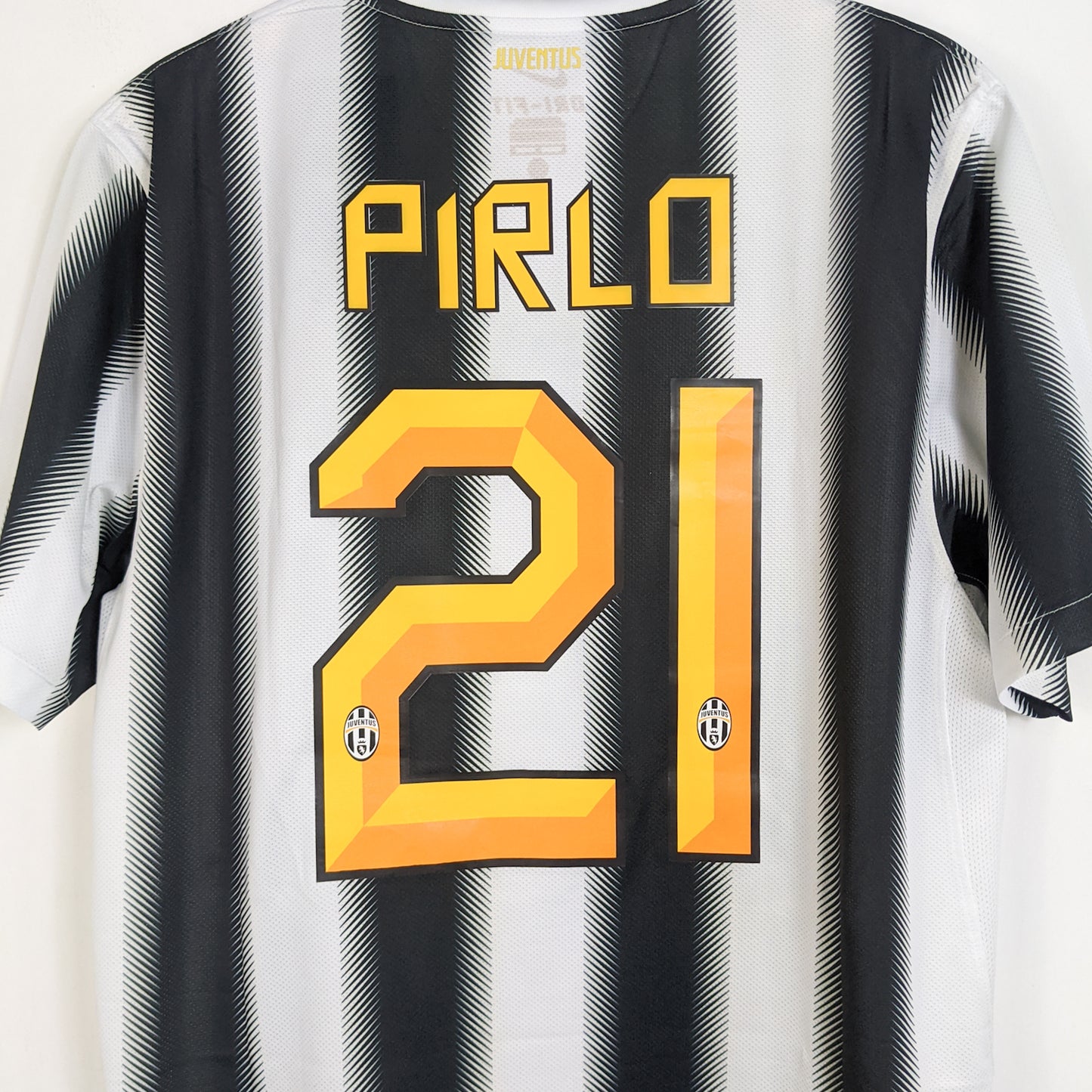 Original Juventus 2011/12 Home - Pirlo #21 Size L (Bnwt)
