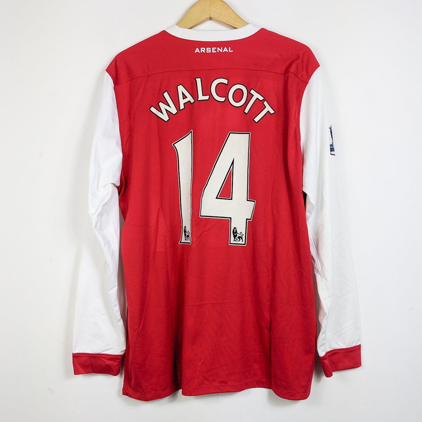 Original Arsenal 2010/11 Home - Walcott #14 Size XL (Long sleeve)