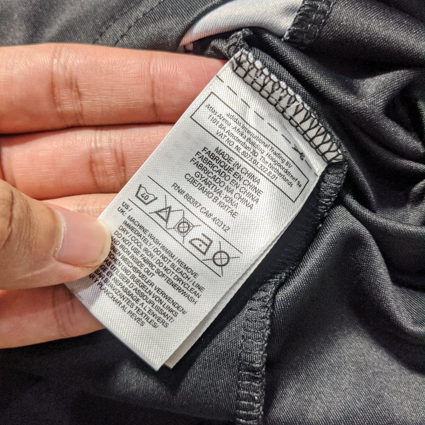 Original Chelsea 2011/12 Away - Drogba #11 Size L Boys (12-14 Years)