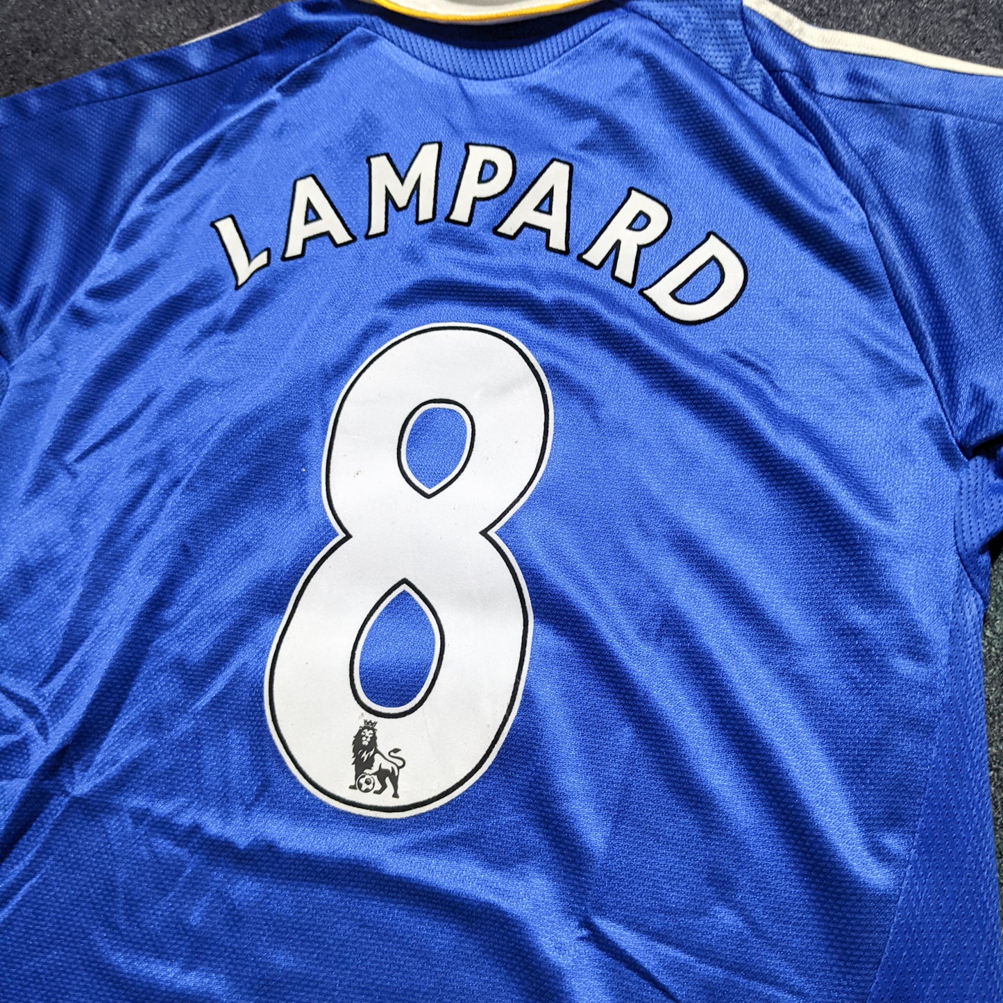 Original Chelsea 2008/09 Home - Lampard #8 Size M Boys (9-11 Years)