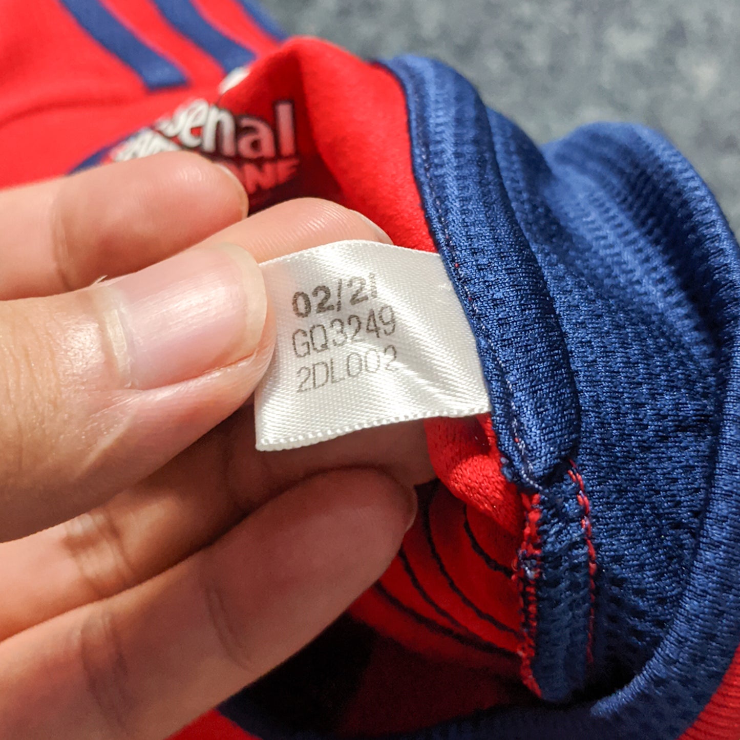 Original Arsenal 21/22 Home - Saka #7 Size M Youth (13-15 Years)