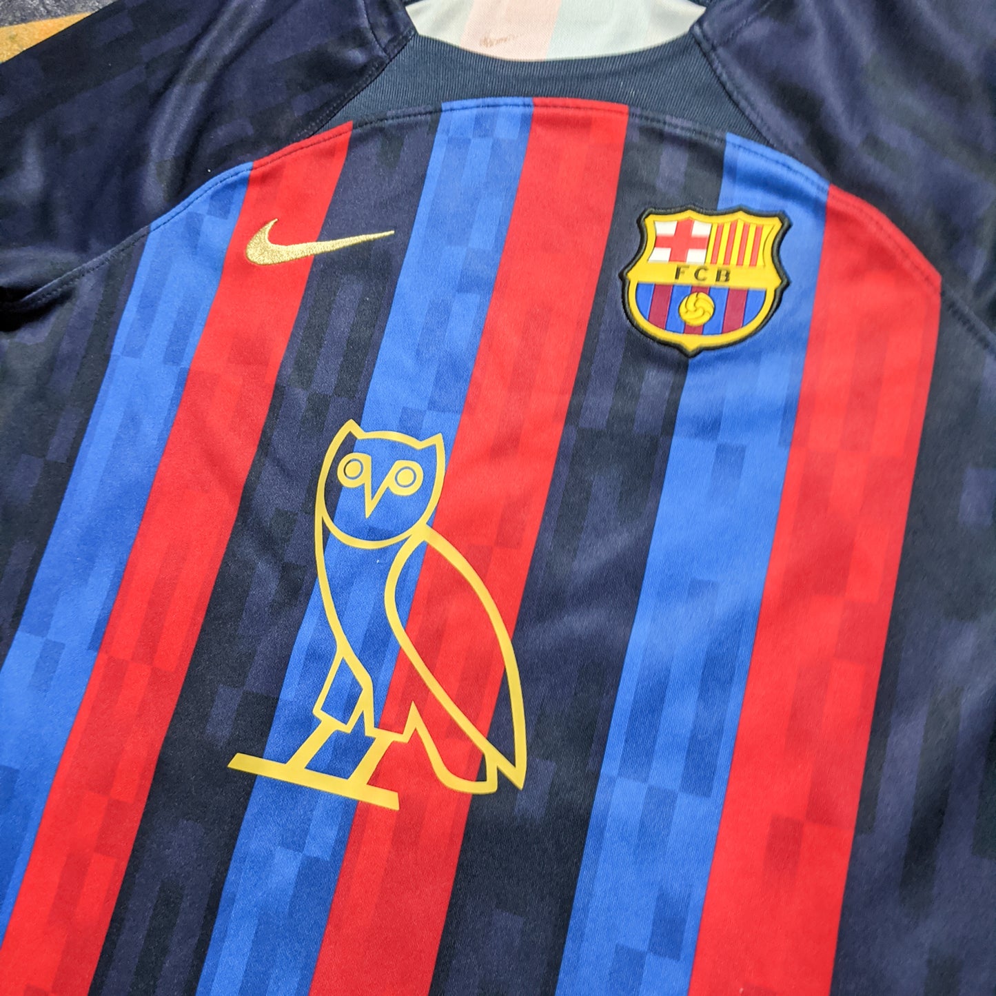 Original Barcelona 2022/23 Drake Edition Home - Lamine Yamal #42 Size XL Boys (10-12 Years)