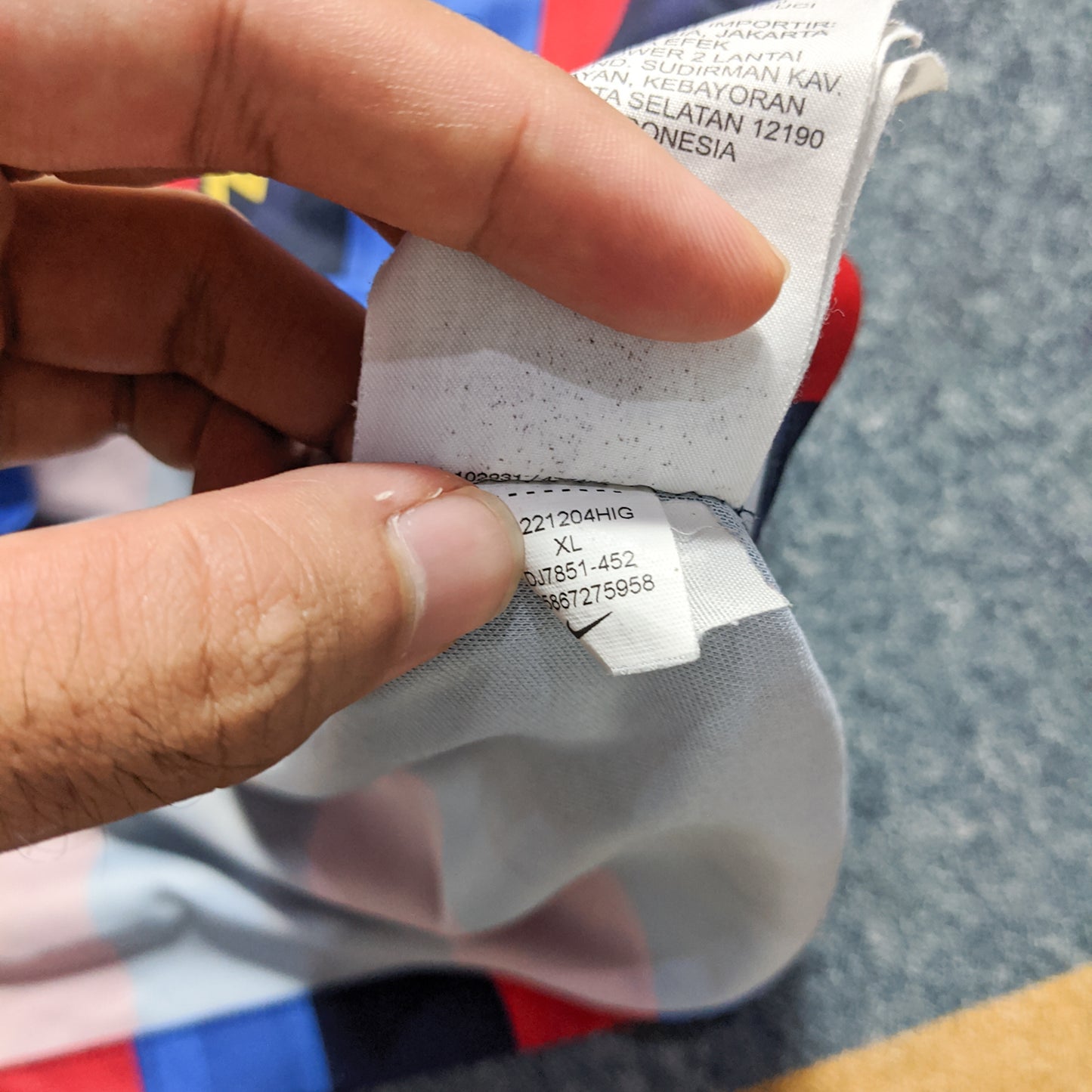 Original Barcelona 2022/23 Drake Edition Home - Lamine Yamal #42 Size XL Boys (10-12 Years)