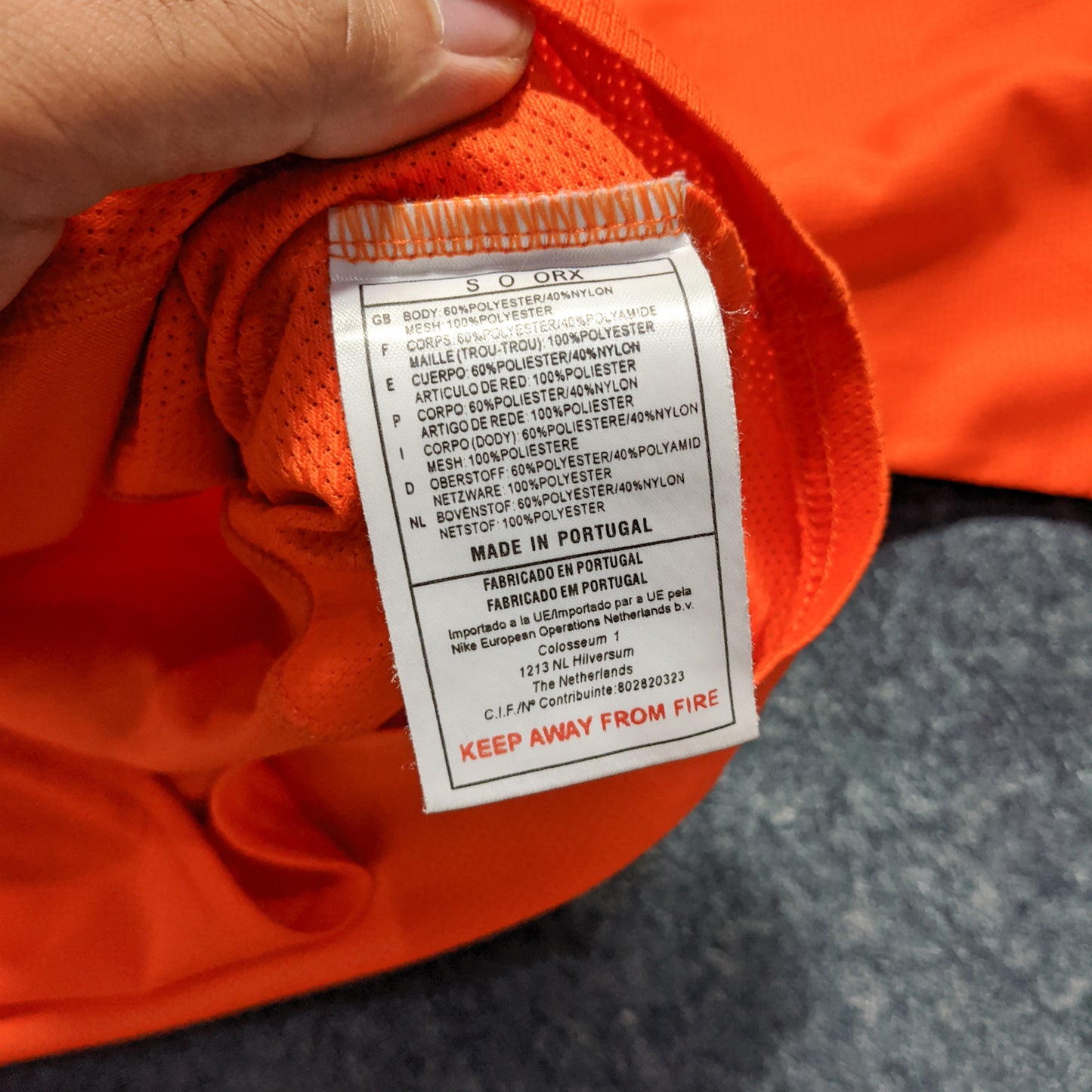 Original Netherlands 2000/02 Home - Bergkamp #10 Size S Boys (6-8 Years)