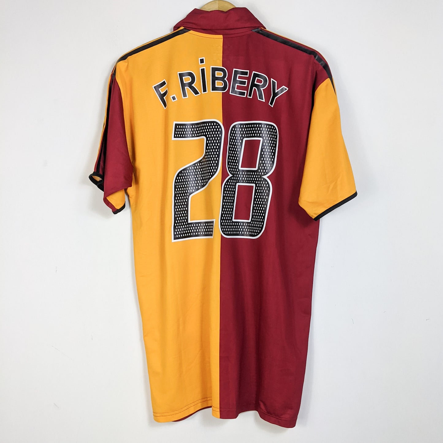 Original Galatasaray 2005 Home - Ribery #28 Size M