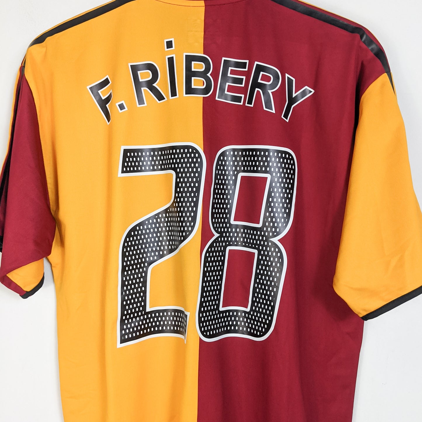 Original Galatasaray 2005 Home - Ribery #28 Size M