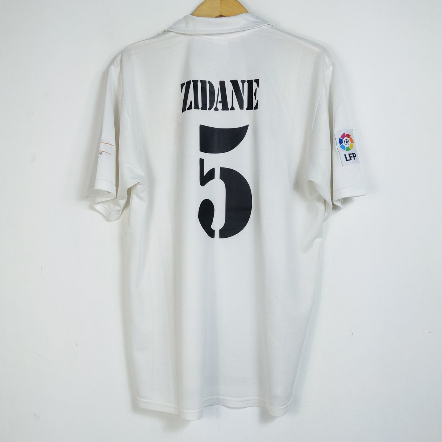 Original Real Madrid 2001/02 Home - Zidane #5 Size M