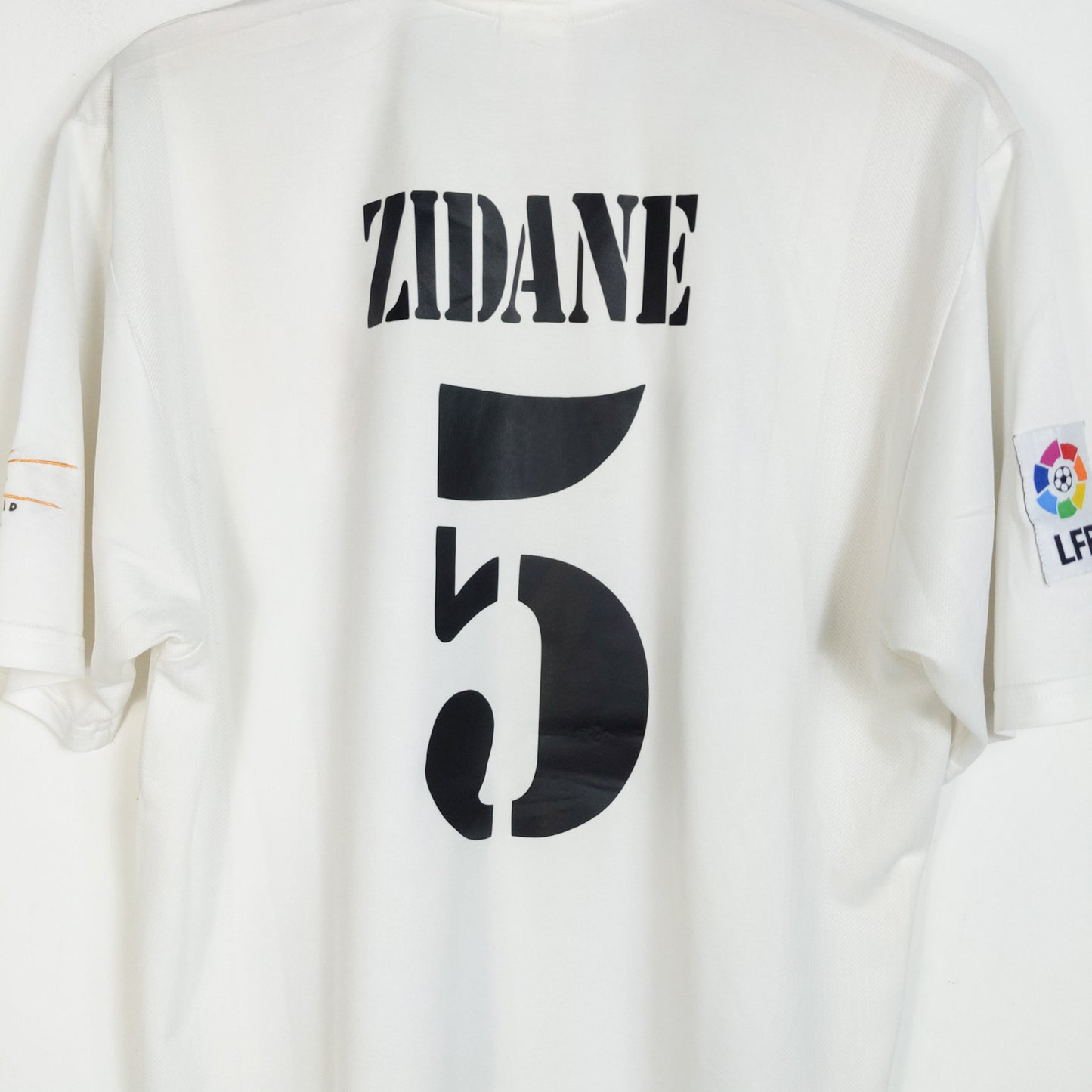 Original Real Madrid 2001/02 Home - Zidane #5 Size M