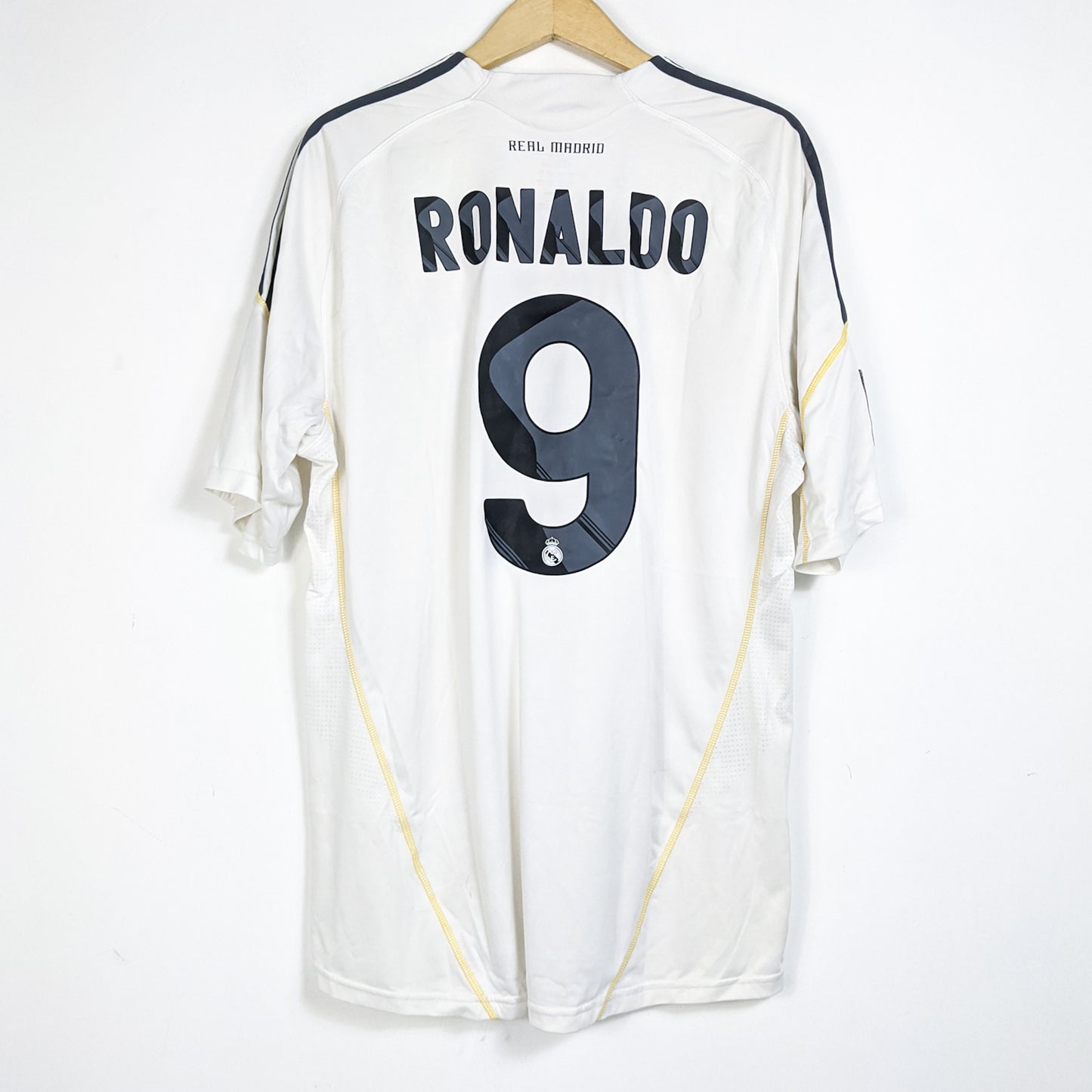 Original Real Madrid 2009/10 Home - Ronaldo #9 Size XL