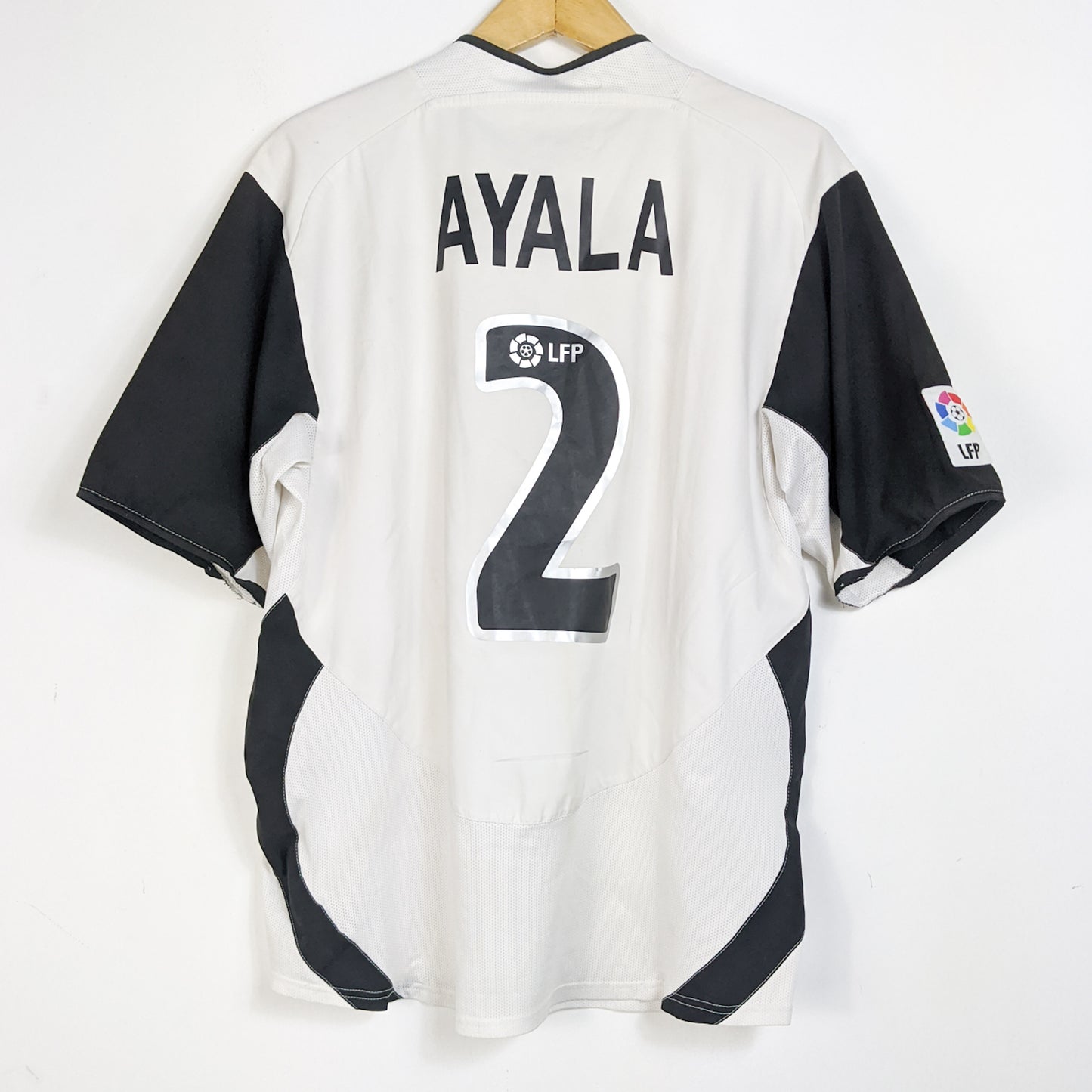 Original Valencia 2003/04 Home - Ayala #4 Size L