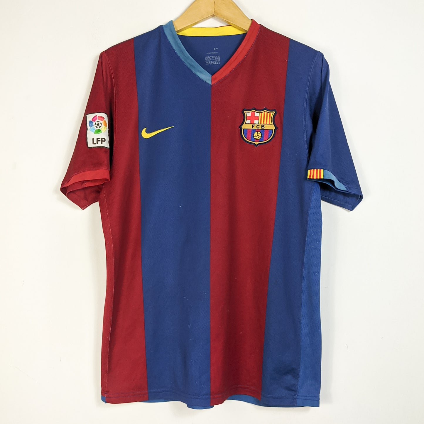 Original Barcelona 2006/07 Home - Messi #19 Size M