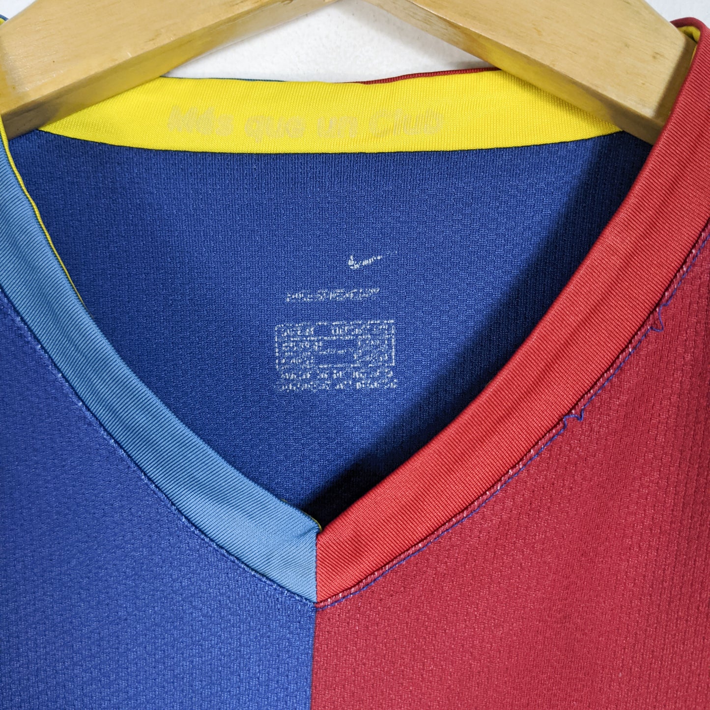 Original Barcelona 2006/07 Home - Messi #19 Size M