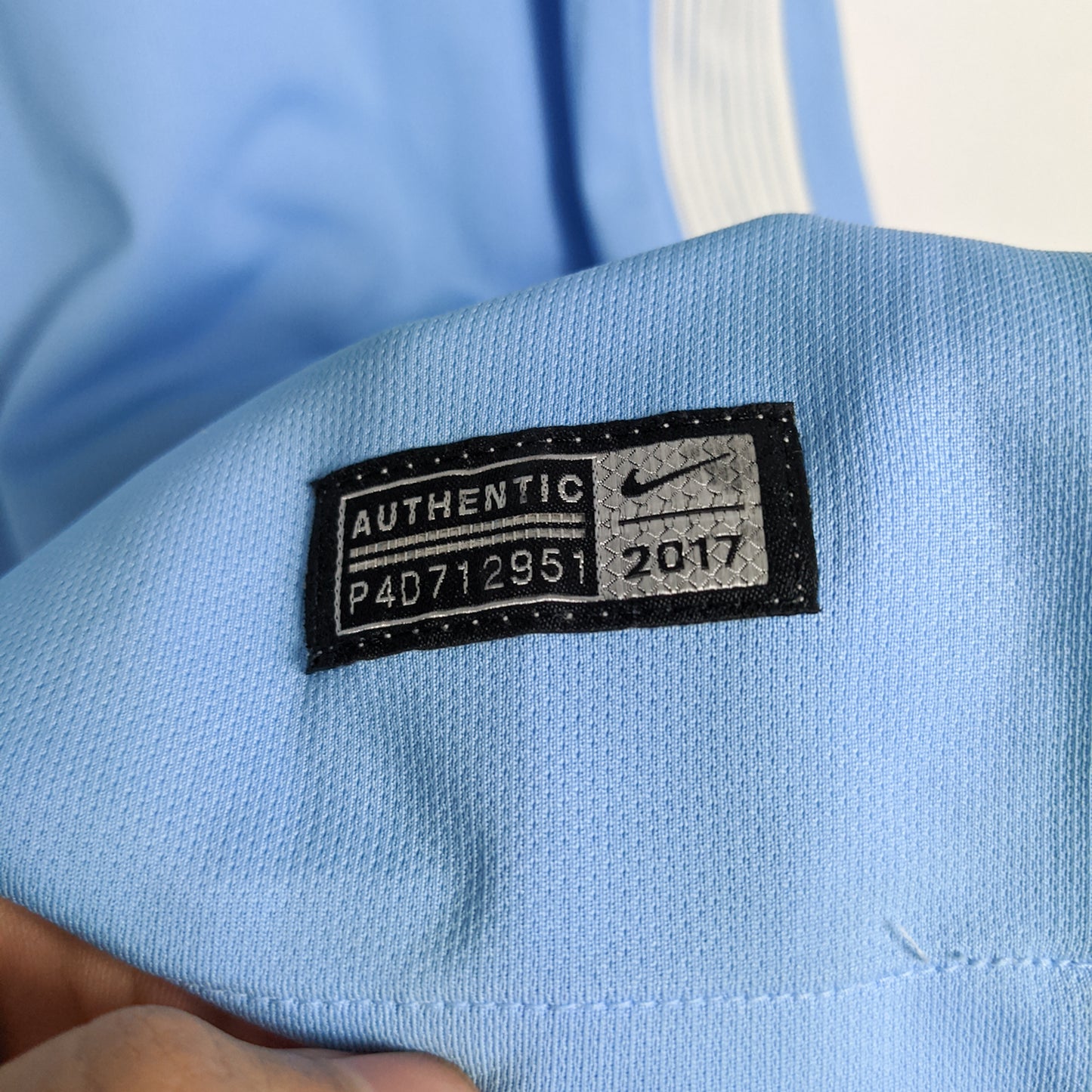 Original Melbourne City 2017/18 Home - Cahill #17 Size M