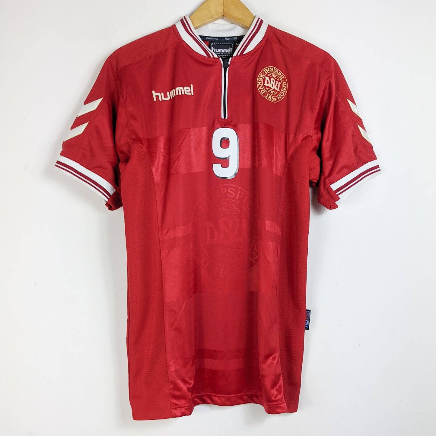 Original Denmark 2000 Home - Tomasson #9 Size M (Bnwt)