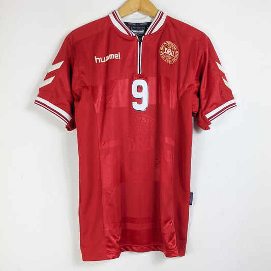 Original Denmark 2000 Home - Tomasson #9 Size M (Bnwt)