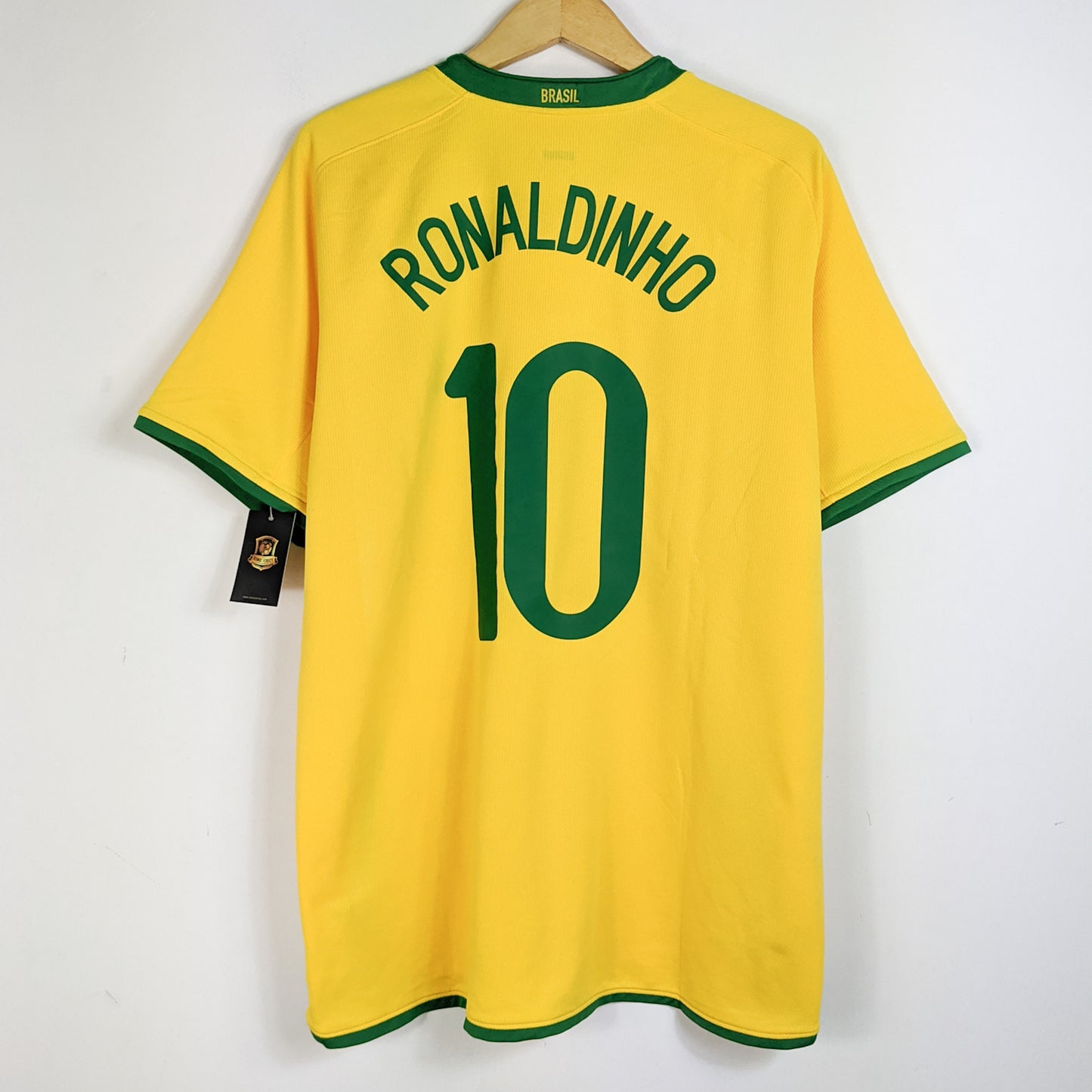 Original Brazil 2008/10 Home - Ronaldinho #10 Size L