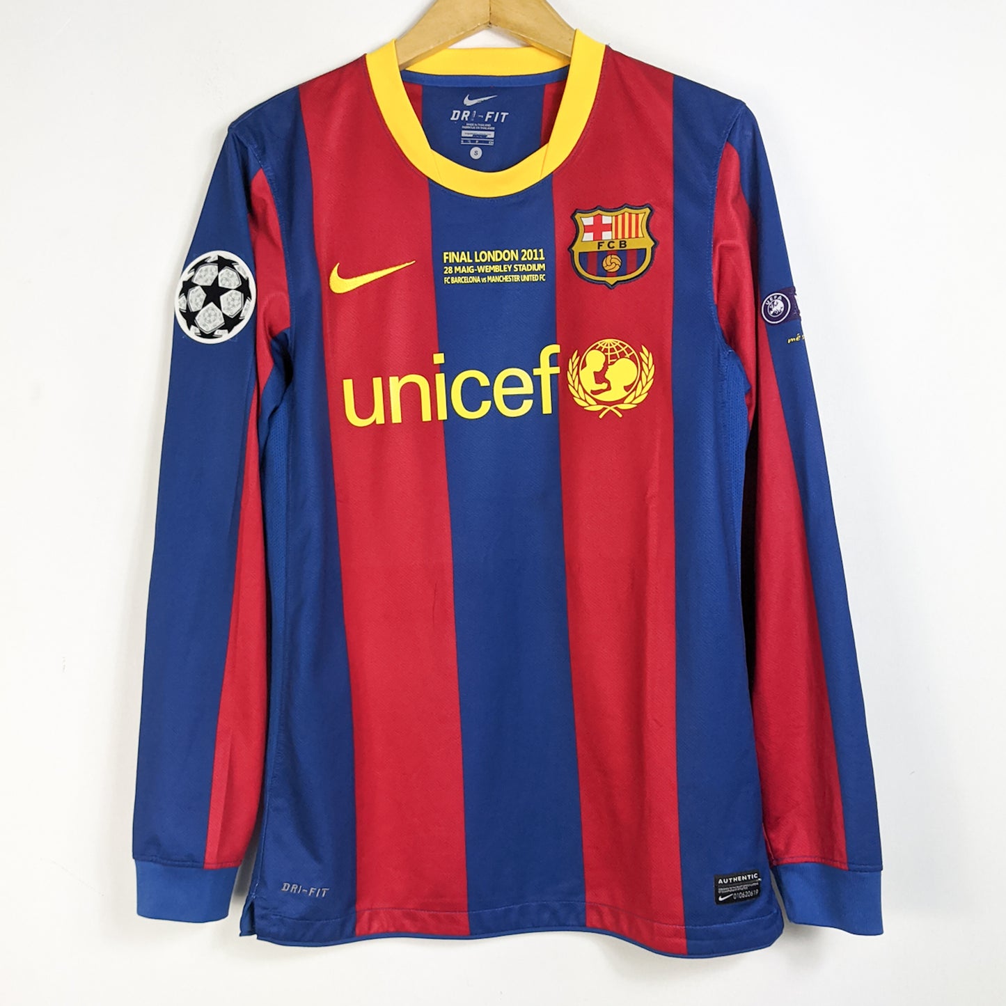 Original Barcelona 2010/11 Home - Messi #10 Size S (Long Sleeve)