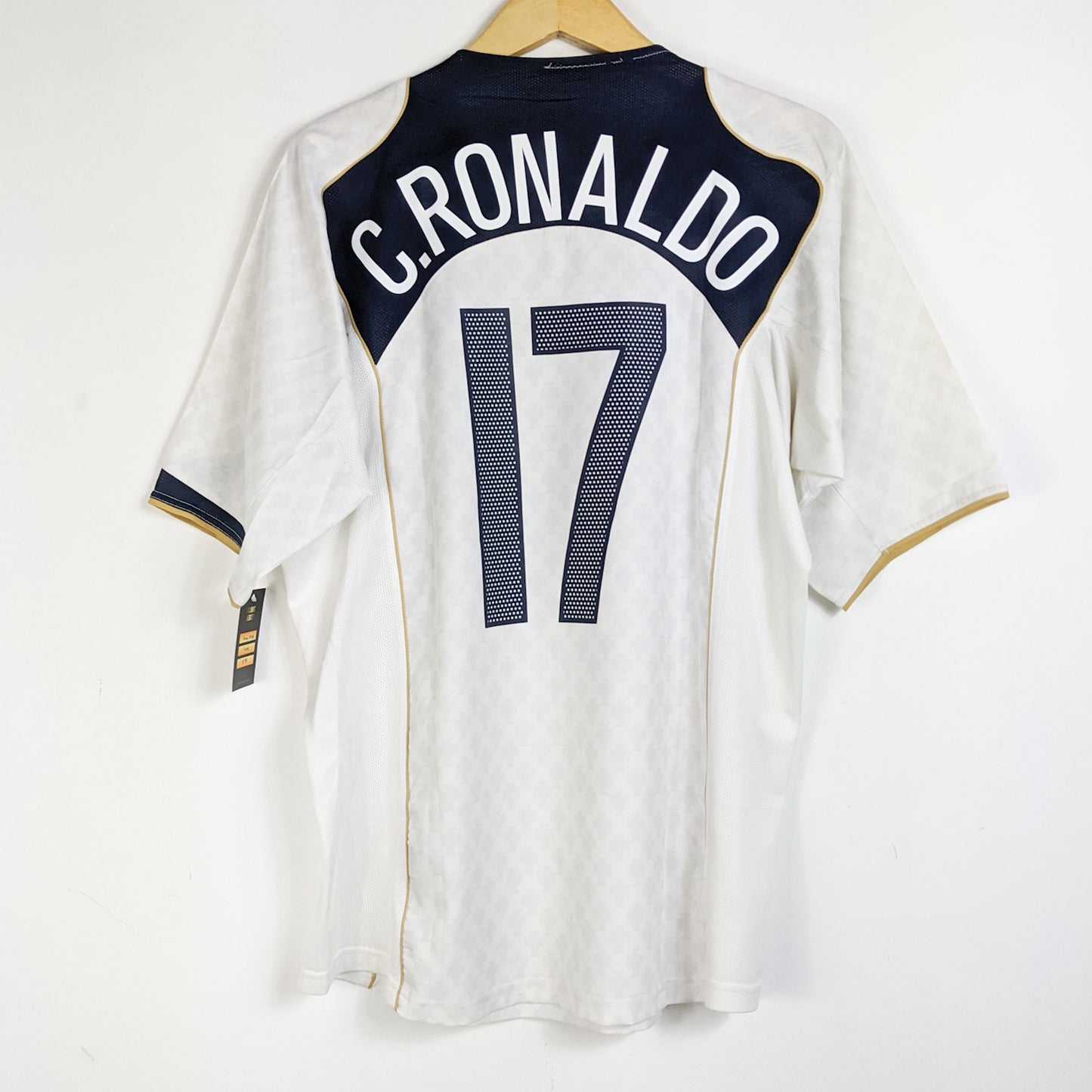Original Portugal 2004/06 Away - Ronaldo #17 Size L