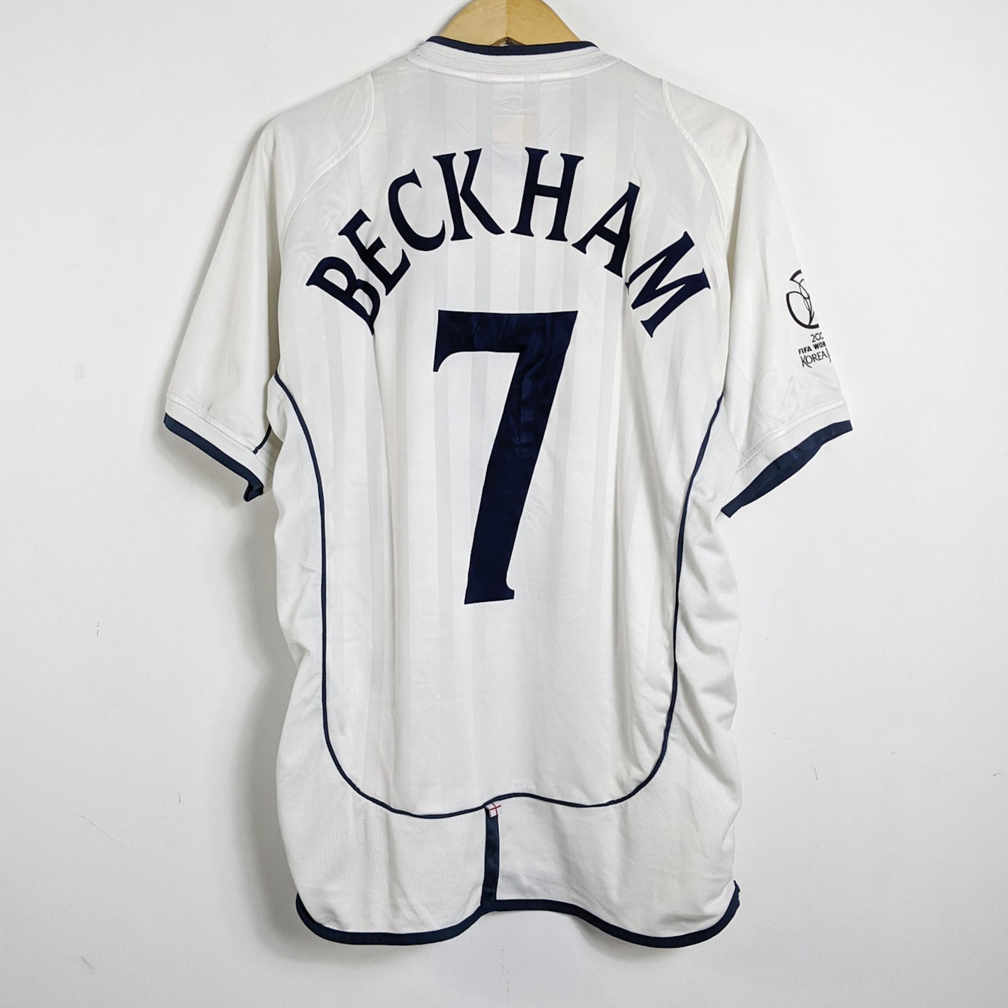 Original England 2002 Home - Beckham #7 Size L