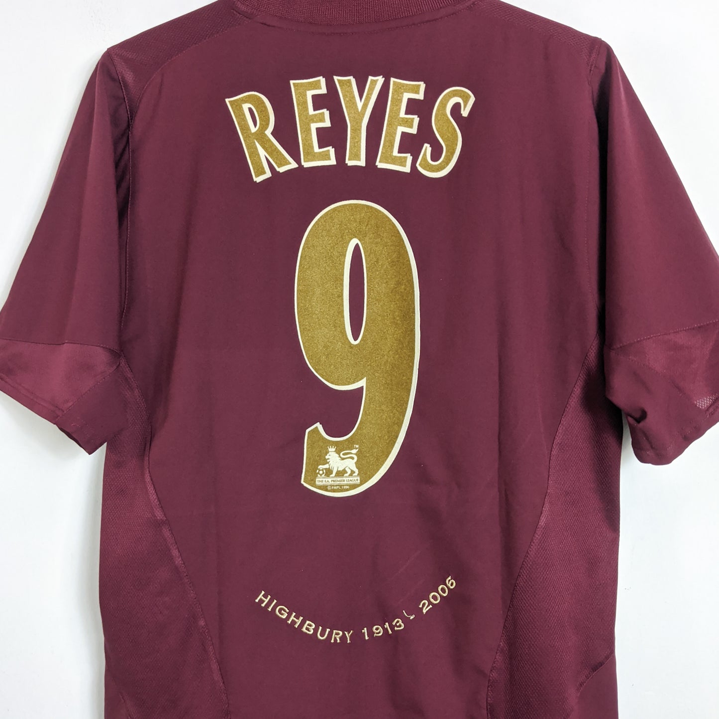 Original Arsenal 2005/06 Home - Reyes #9 Size M