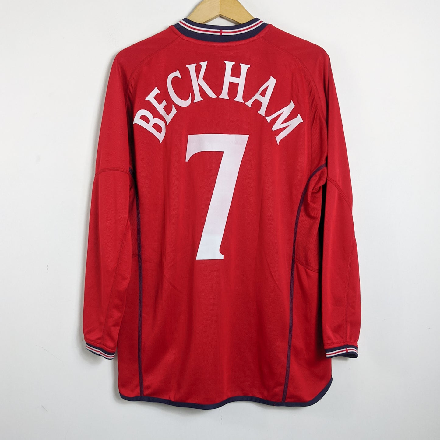 Original England 2002 Away - Beckham #7 Size L (Long Sleeve)