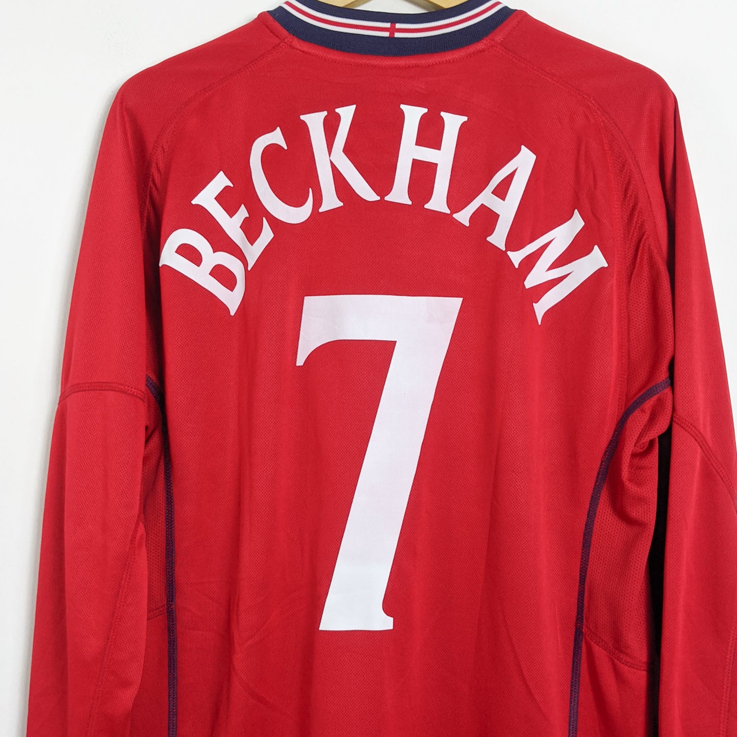 Original England 2002 Away - Beckham #7 Size L (Long Sleeve)