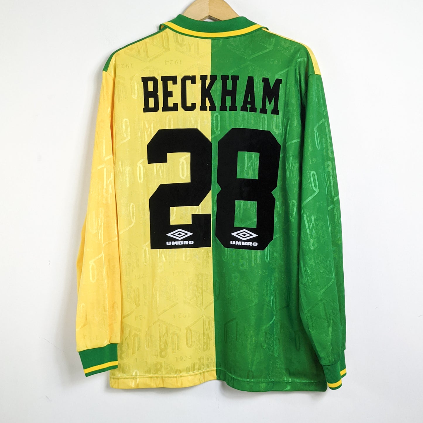 Original Manchester United 1992/94 Third - Beckham #28 Size L (Long Sleeve) (Template)