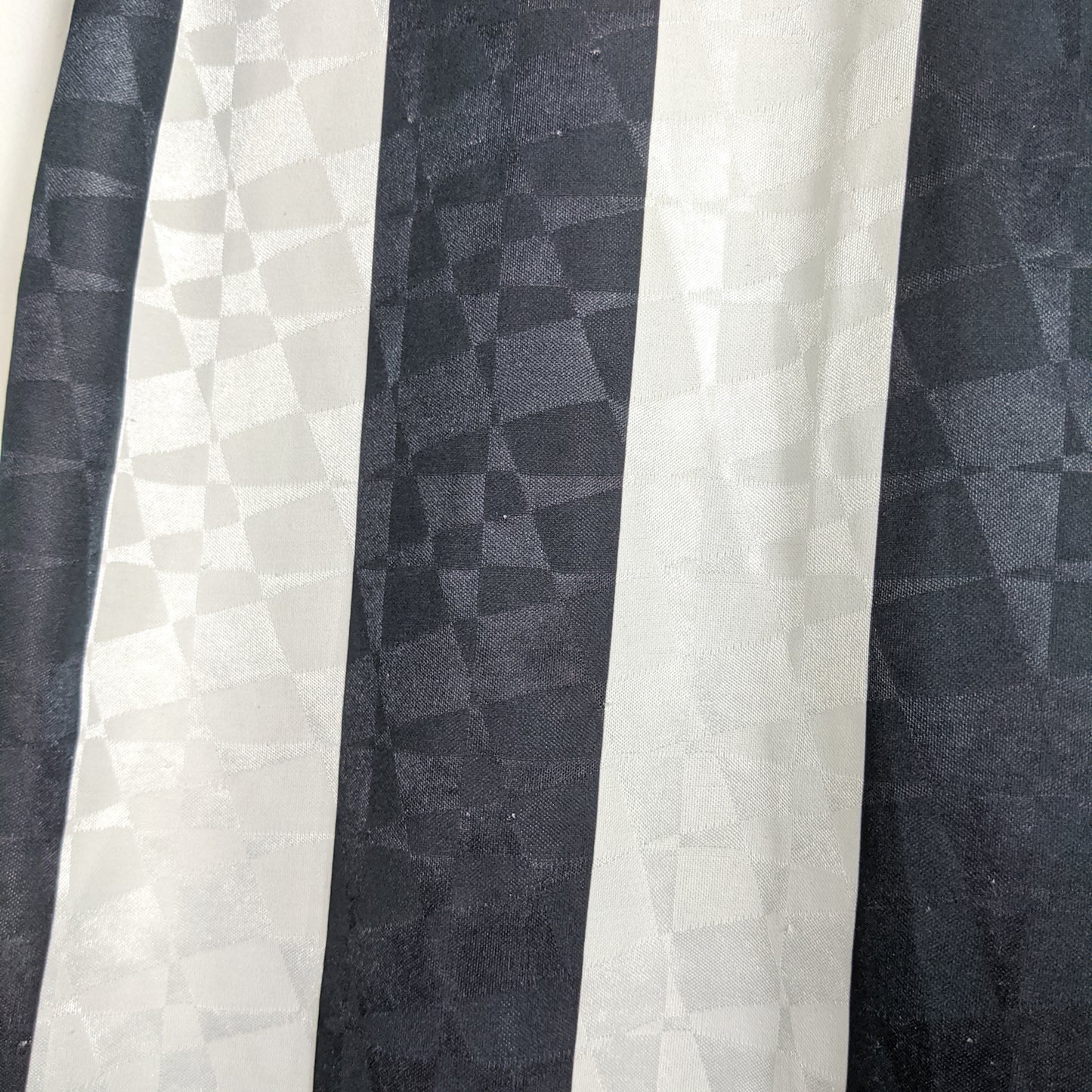 Original Newcastle 1990/91 Home - Size fit L