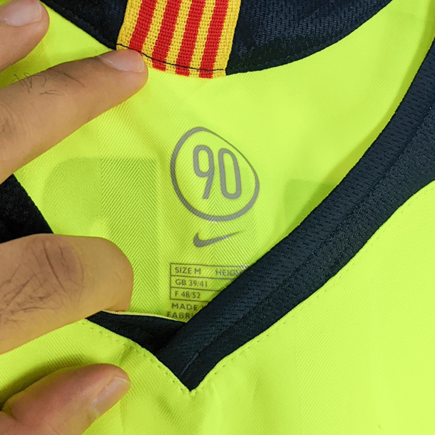 Original Barcelona 2005/06 Away - Ronaldinho #10 Size M
