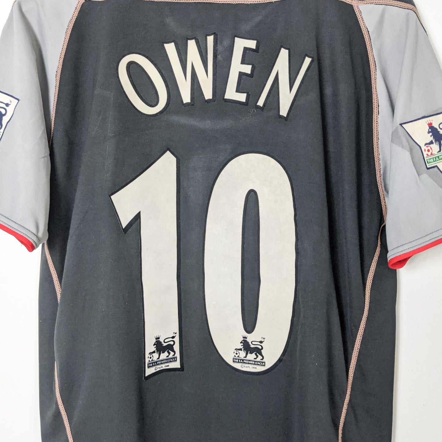 Original Liverpool 2002/03 Away - Owen #10 Size S fit M
