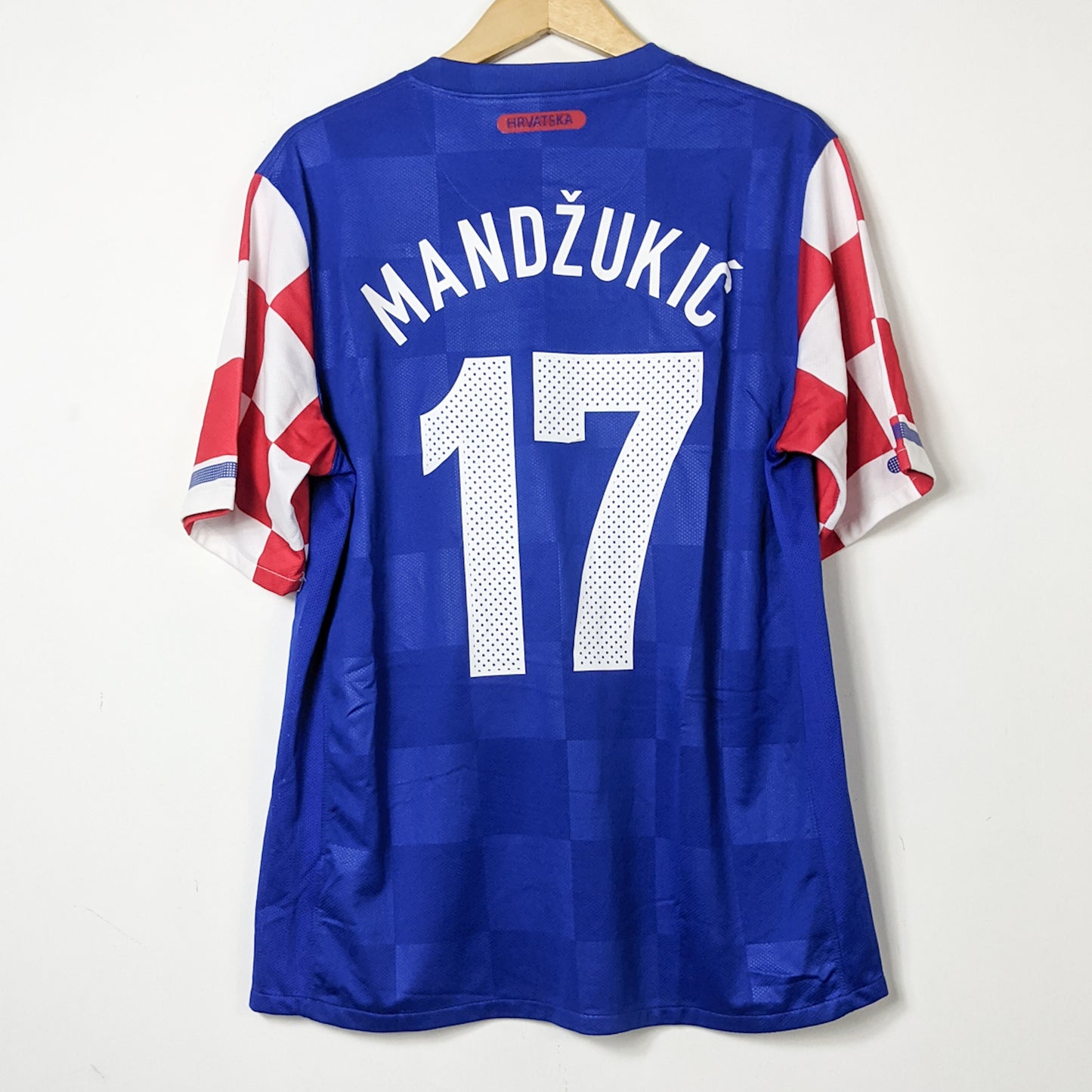 Original Croatia 2010/12 Away - Mandzukic #17 Size L