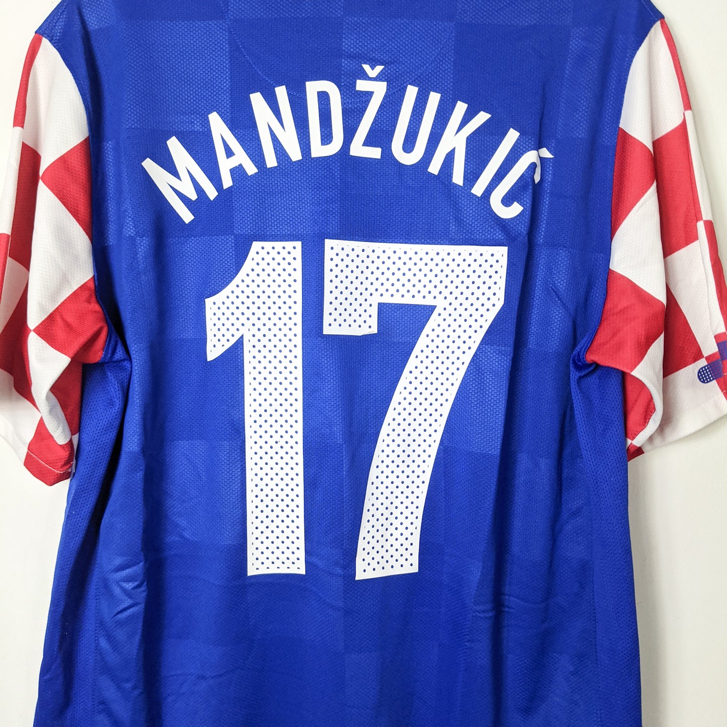 Original Croatia 2010/12 Away - Mandzukic #17 Size L