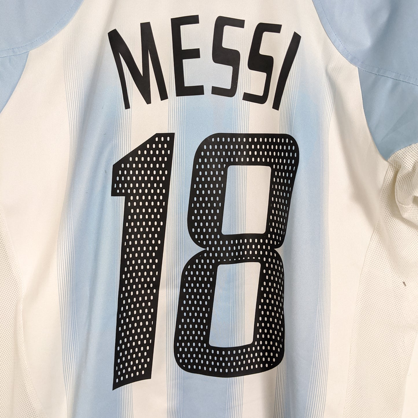 Original Argentina 2004/05 Home - Messi #18 Size XL
