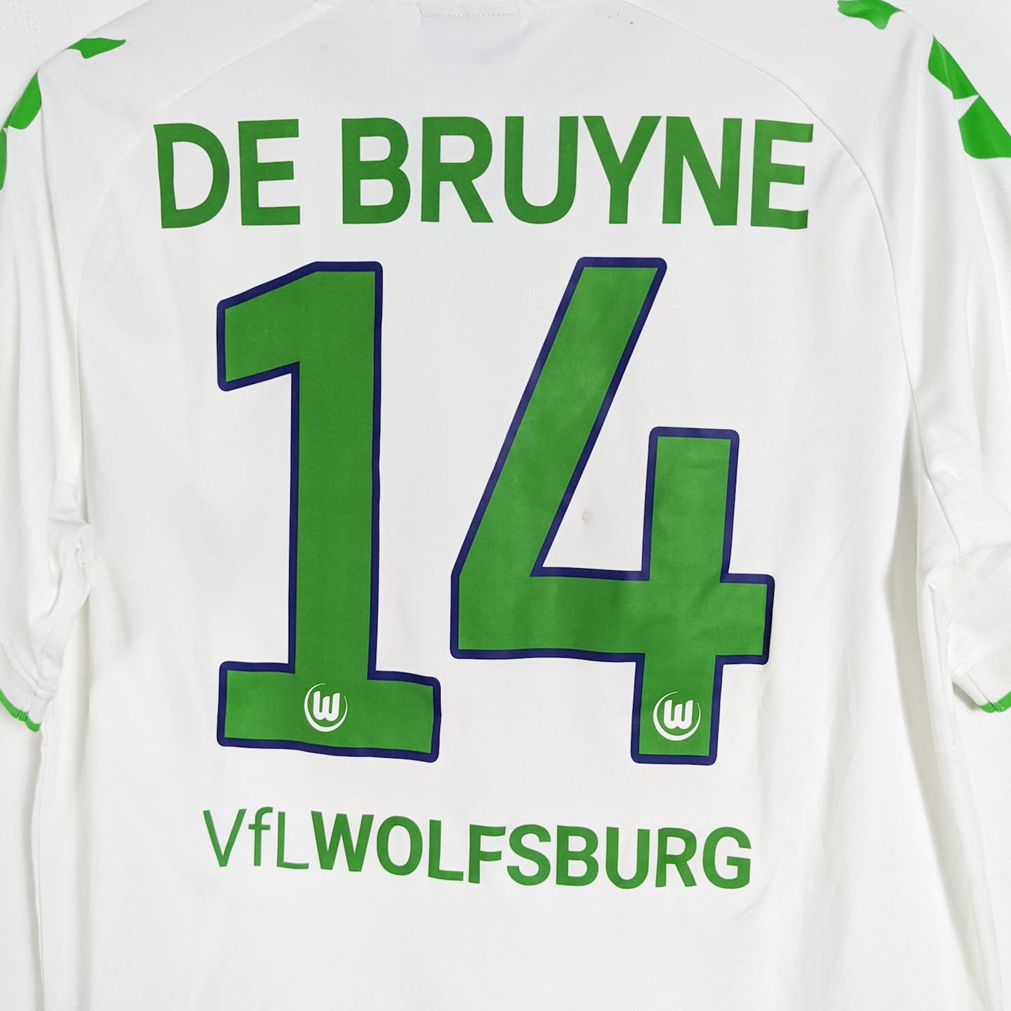 Original Wolfsburg 2015/16 Home - De Bruyne #14 Size M