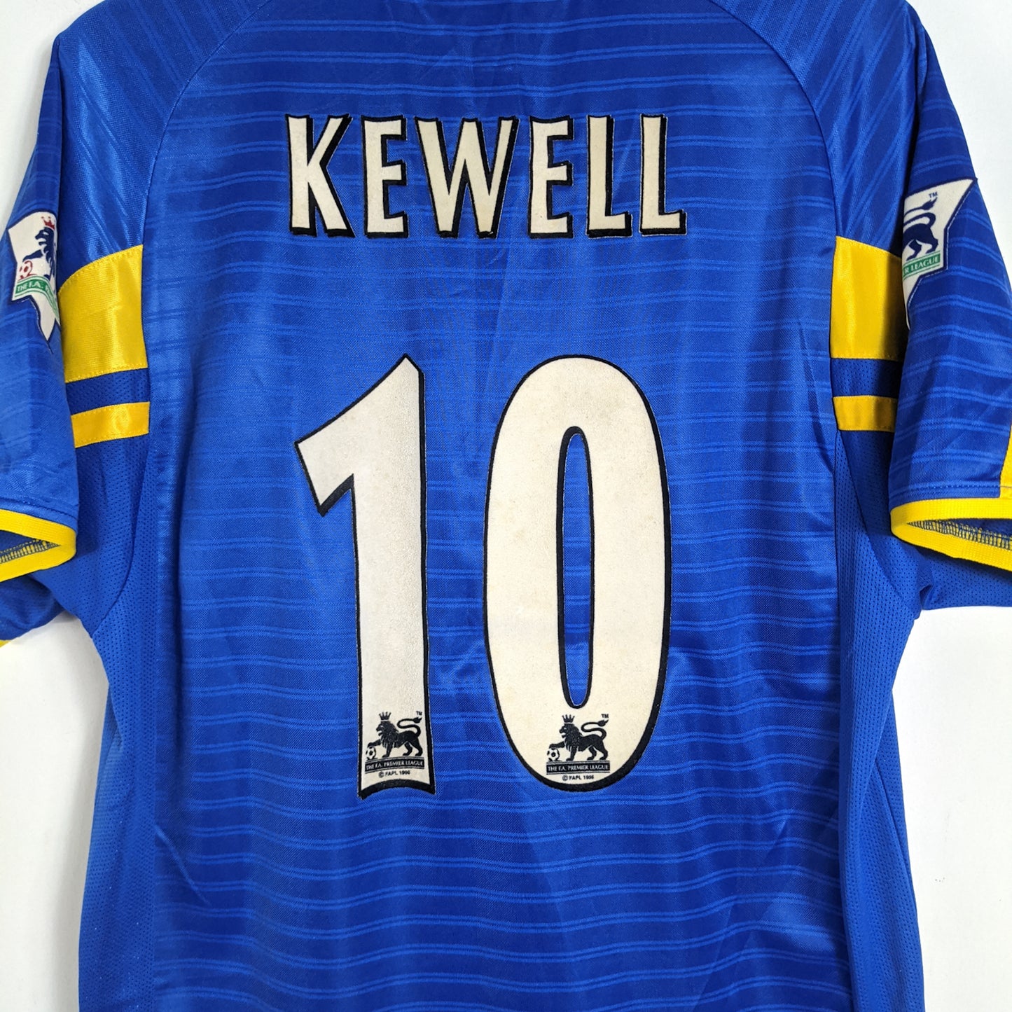 Original Leeds 2001/03 Away - Kewell #10 Size S