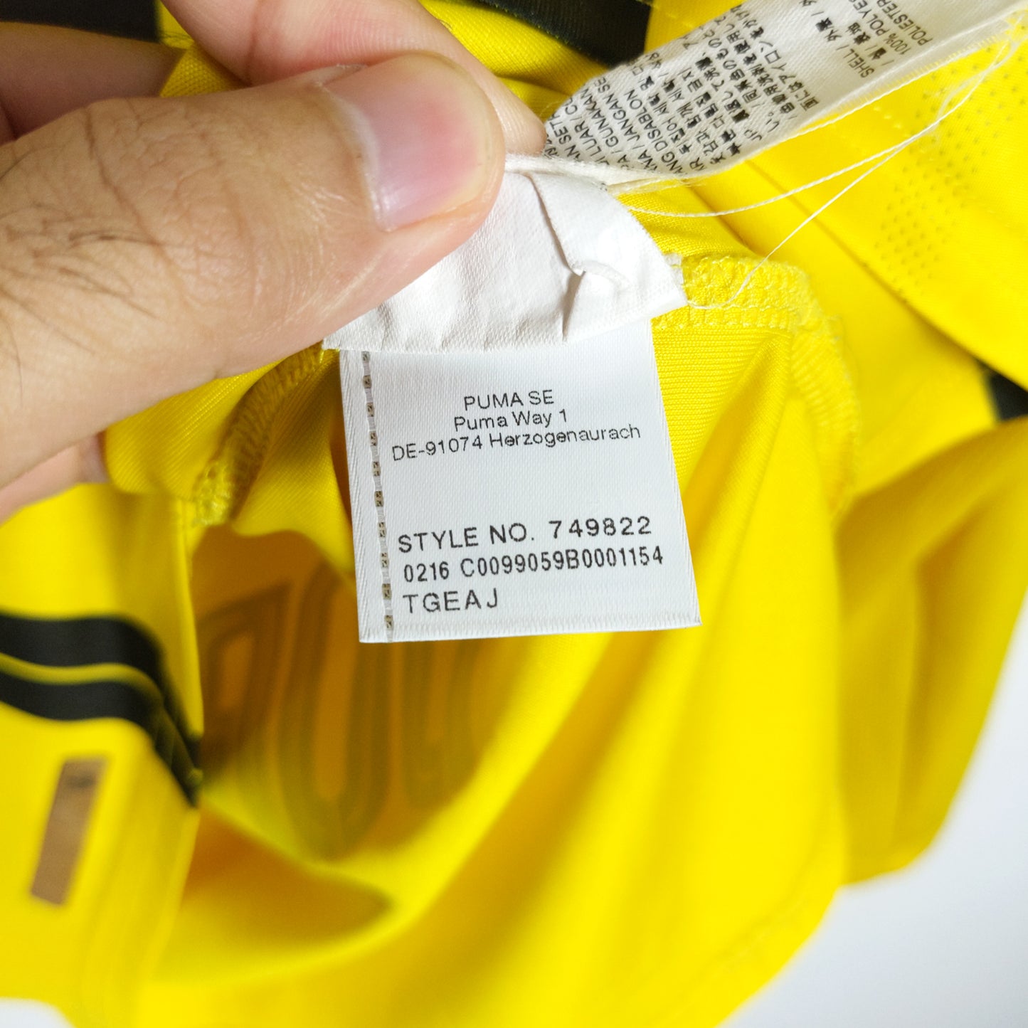 Original Dortmund 2016/17 Home - Reus #11 Size M (Long Sleeve)
