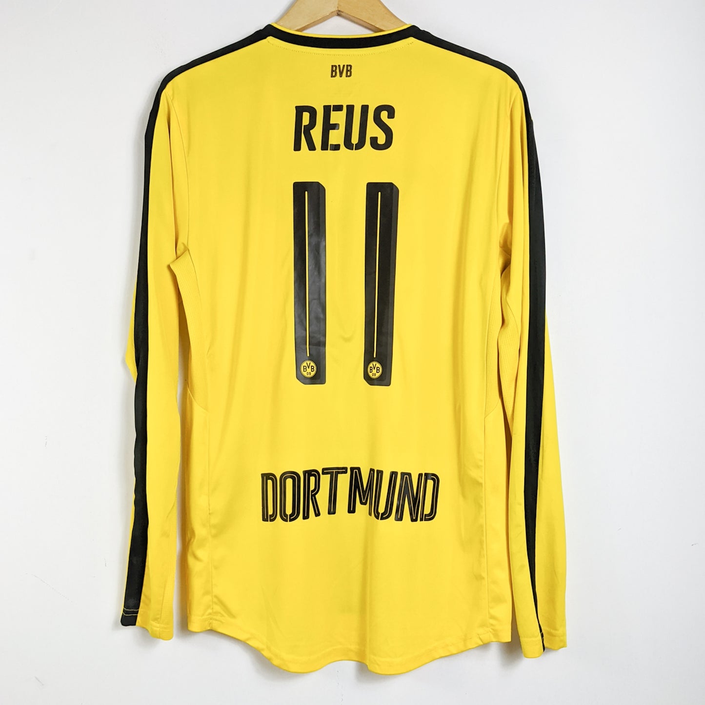Original Dortmund 2016/17 Home - Reus #11 Size M (Long Sleeve)