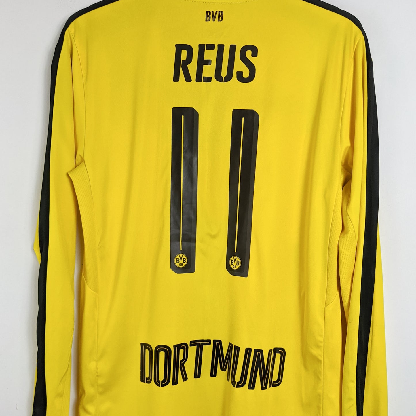 Original Dortmund 2016/17 Home - Reus #11 Size M (Long Sleeve)