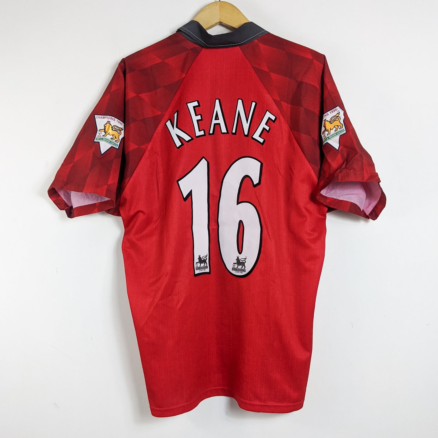 Original Manchester United 1997/98 Home - Keane #16 Size L