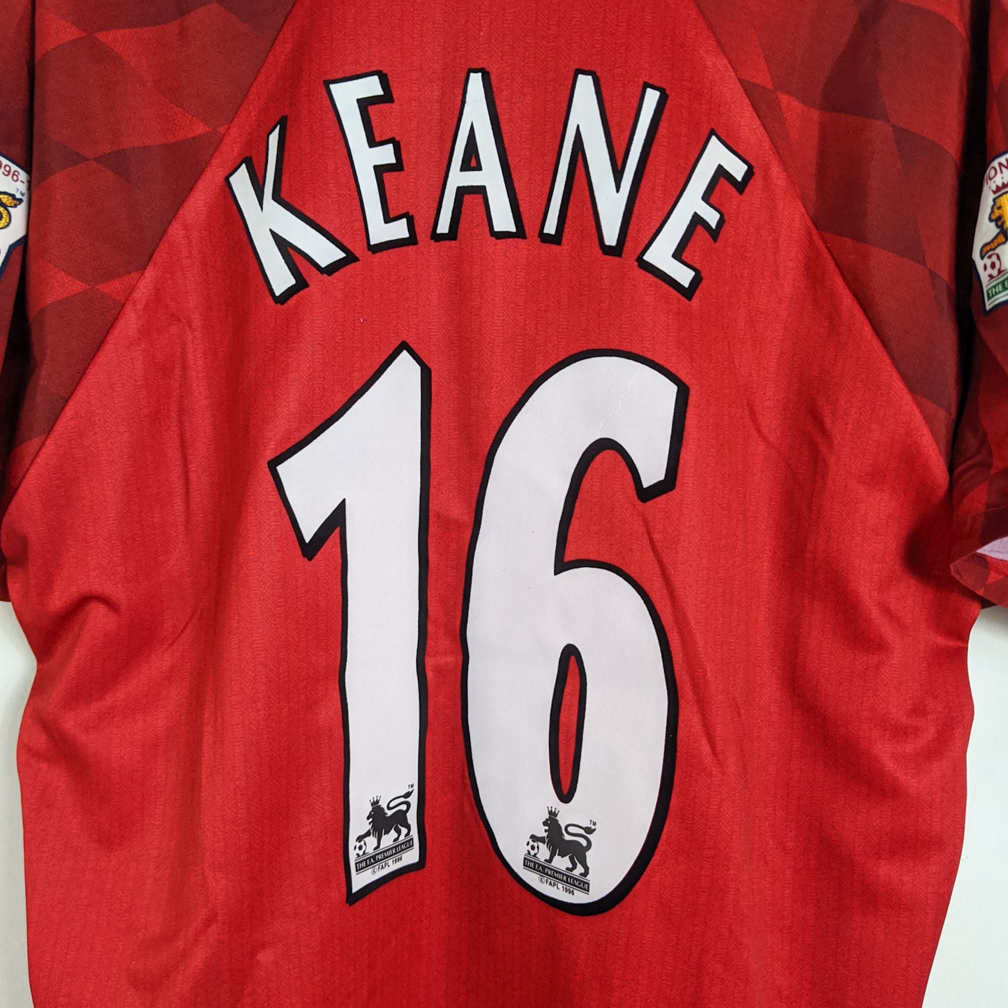 Original Manchester United 1997/98 Home - Keane #16 Size L