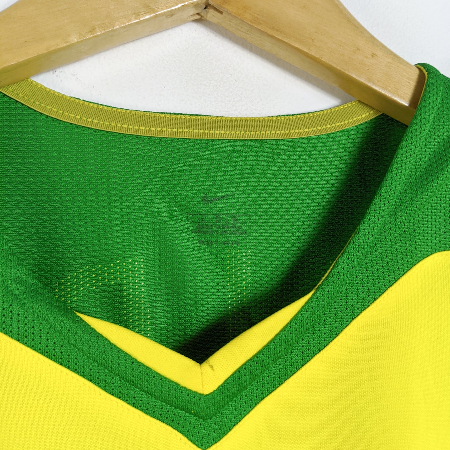 Original Brazil 2004 Home - Ronaldinho #10 Size L