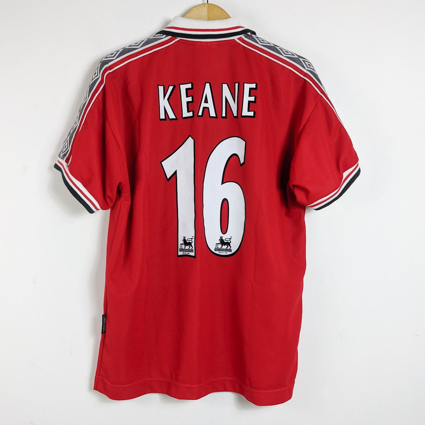 Original Manchester United 1998/99 Home - Keane #16 Size L