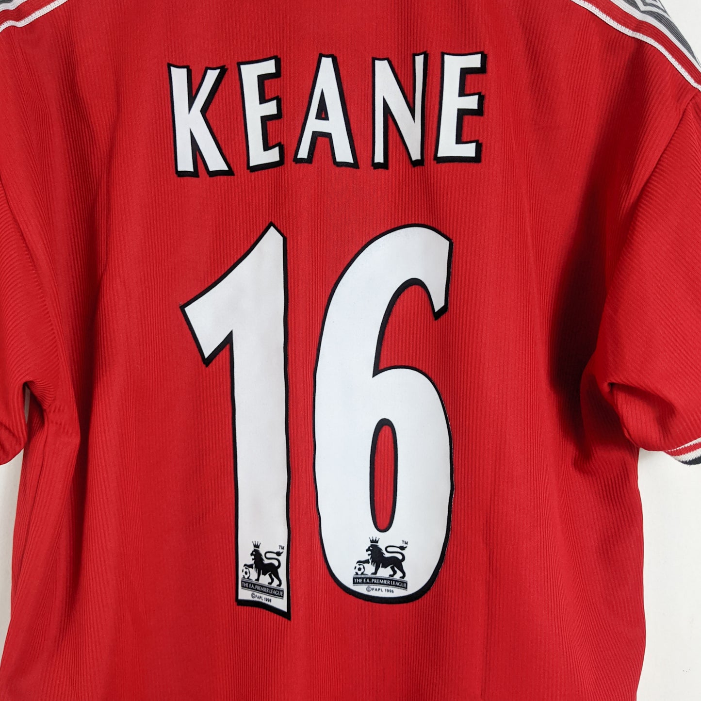 Original Manchester United 1998/99 Home - Keane #16 Size L