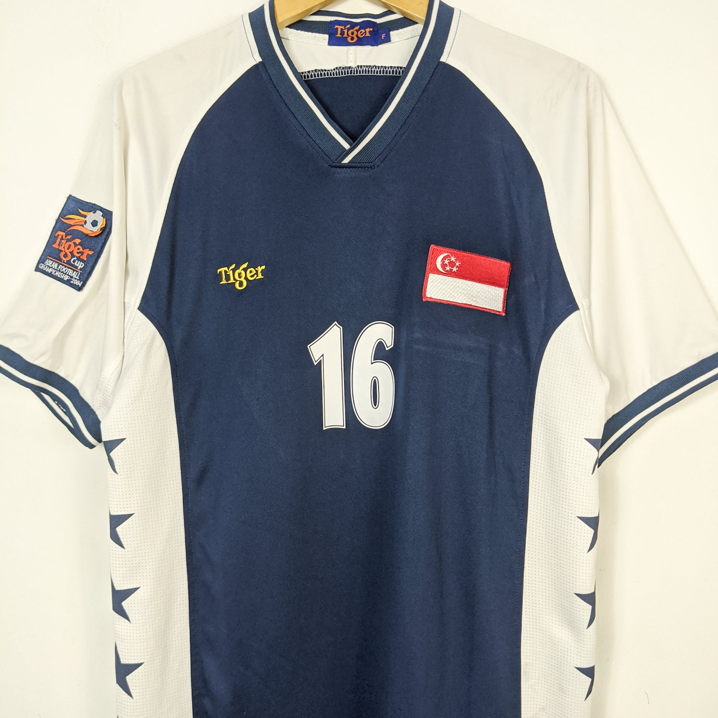Original Singapore 2004 Away - Bennet #16 Size L