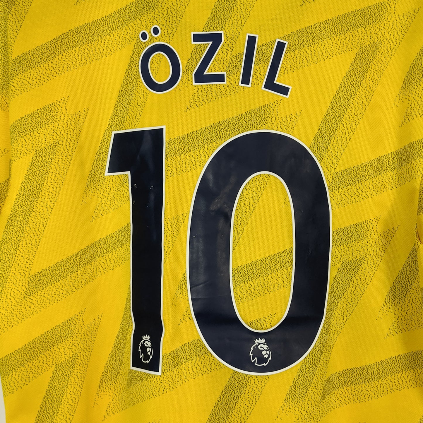 Original Arsenal 2019/20 Away - Ozil #10 Size M