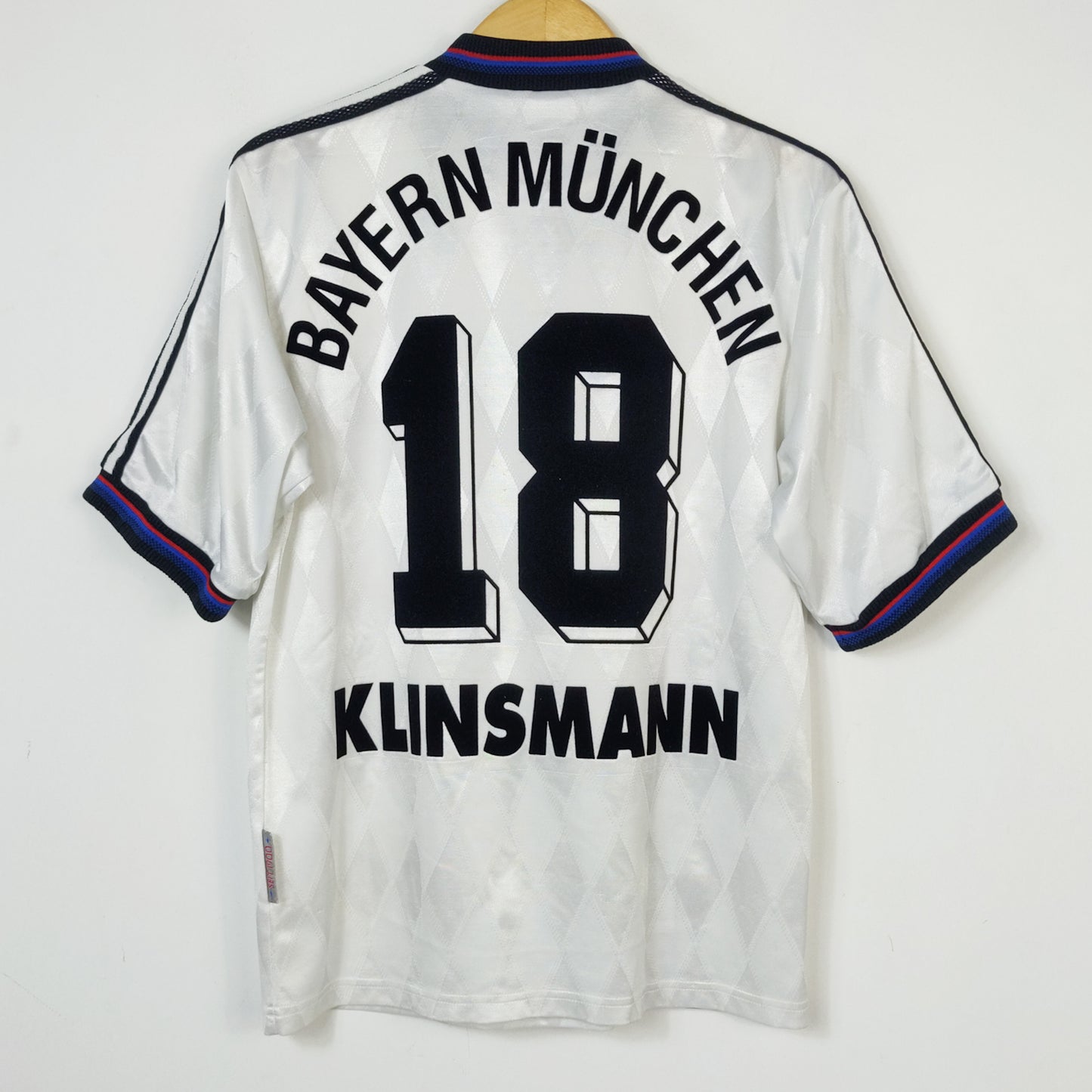 Original Bayern Munchen 1996/98 Away - Klinsmann #18 Size M
