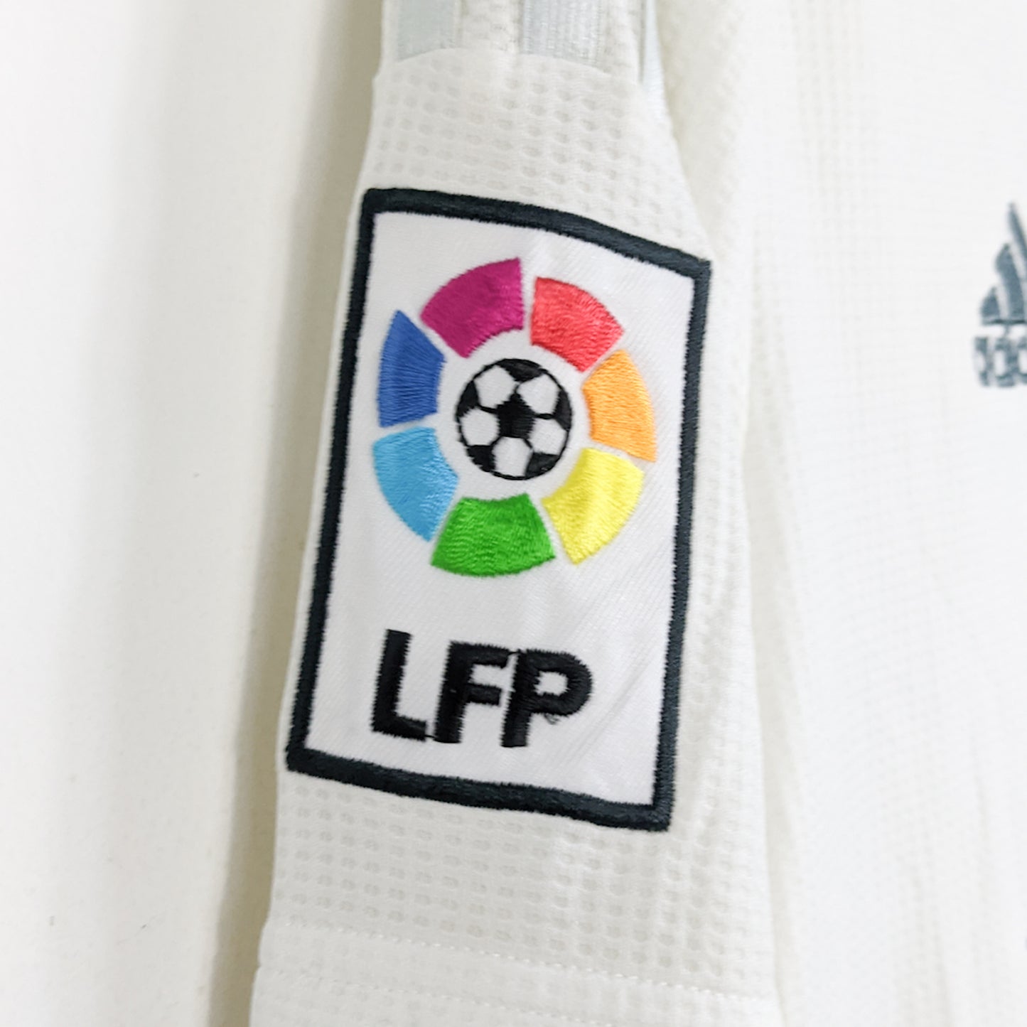 Original Real Madrid 2015/16 Home - Ronaldo #7 Size fit L (Long Sleeve)