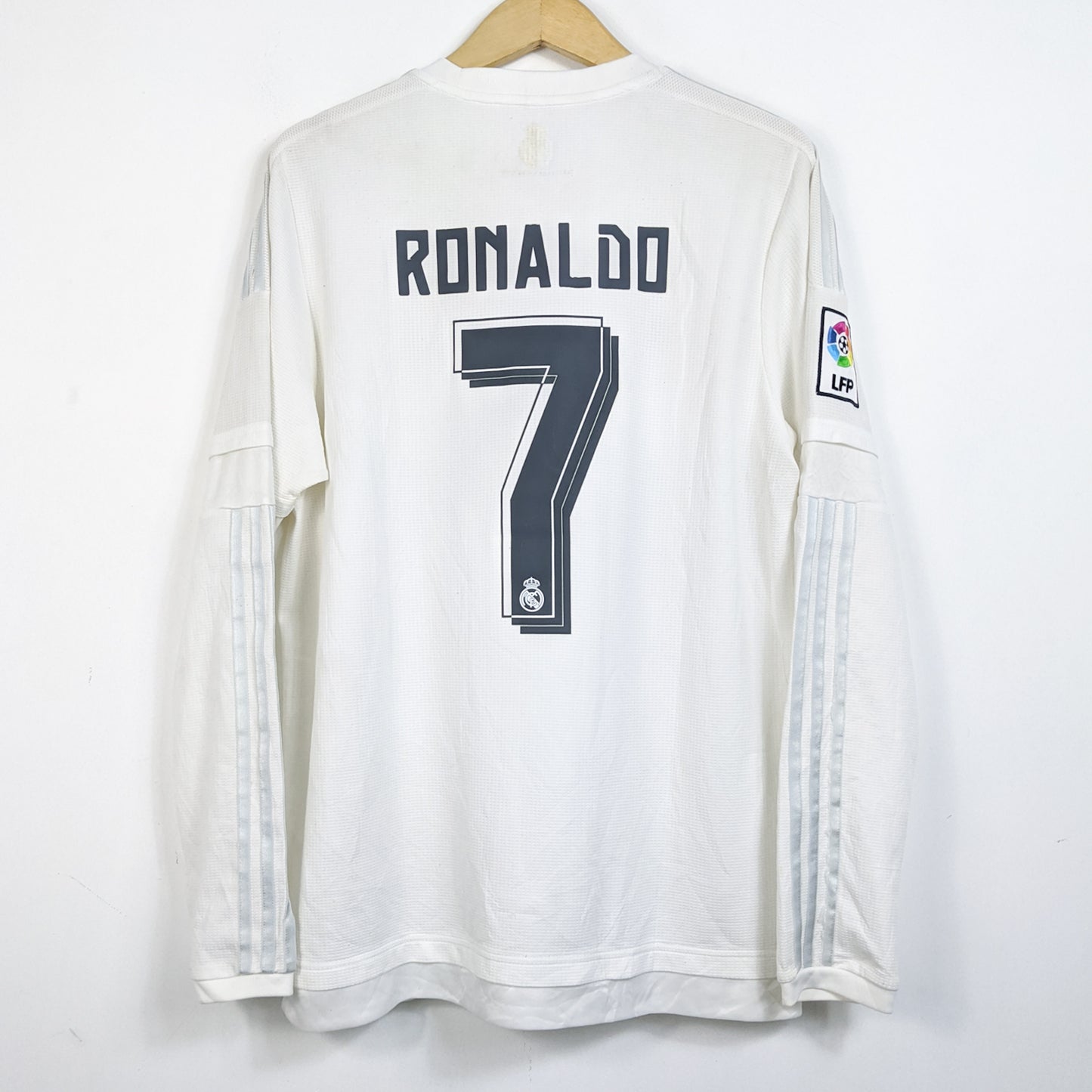 Original Real Madrid 2015/16 Home - Ronaldo #7 Size fit L (Long Sleeve)