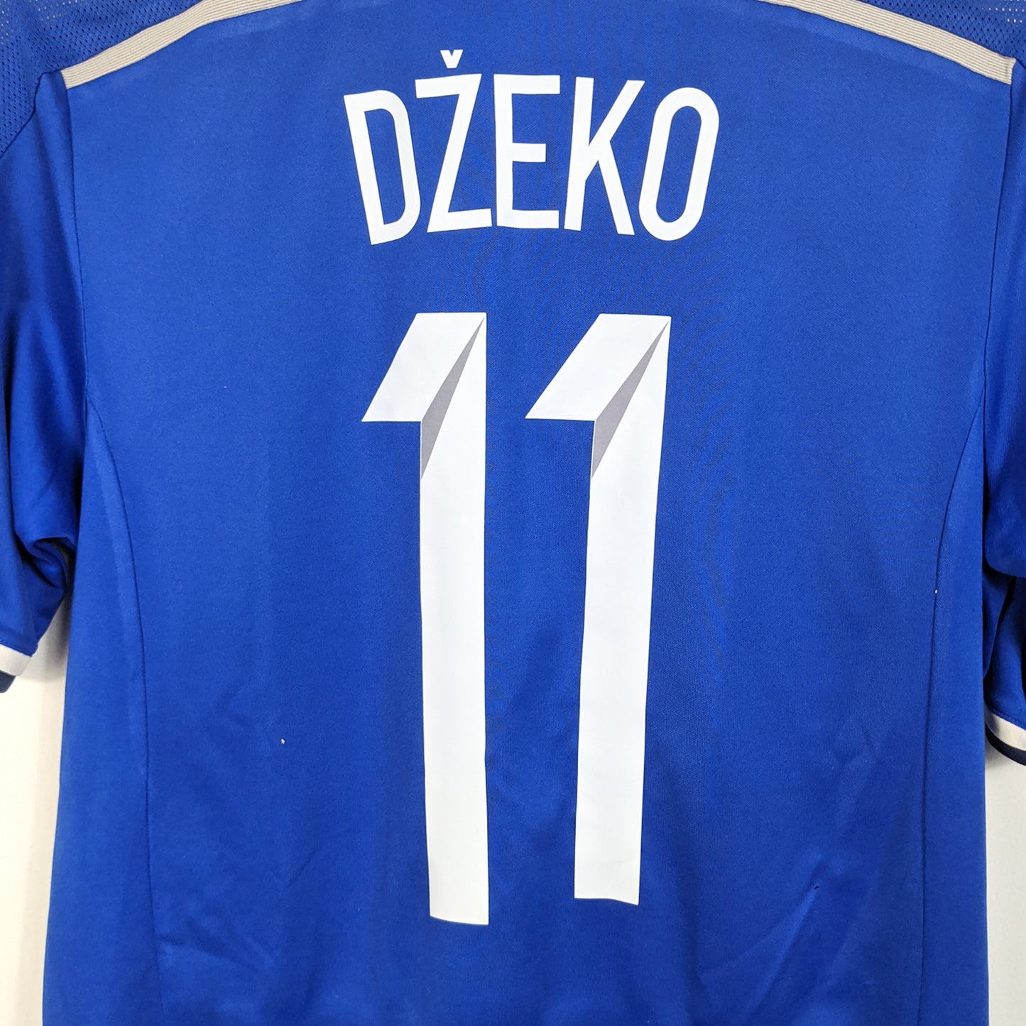 Original Bosnia and Herzegovina 2014/15 Home - Dzeko #11 Size M (Player Issue)