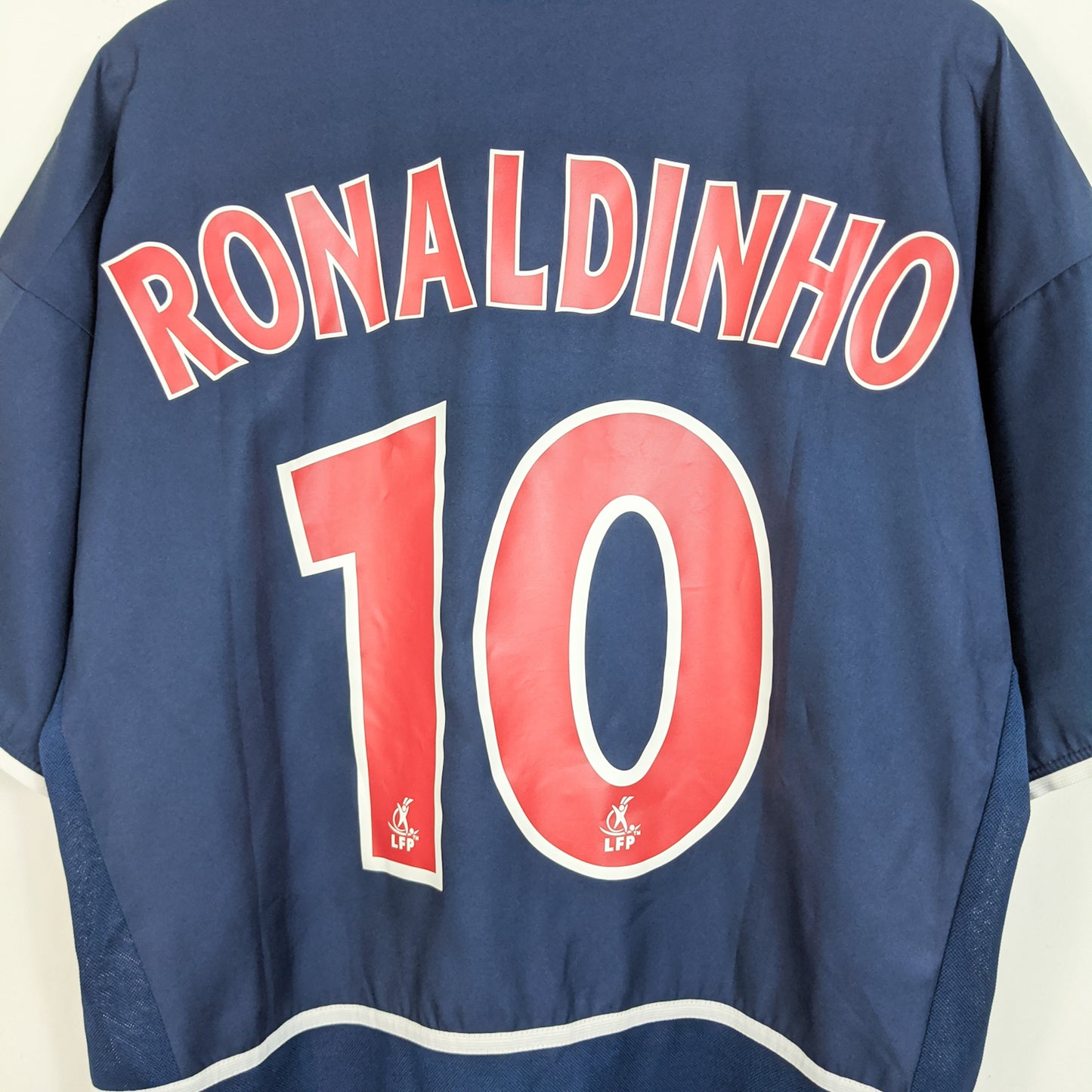 Original Paris Saint-Germain 2002/03 Home - Ronaldinho #10 Size L